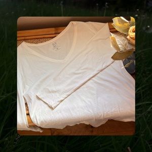 ✪✪✪ Off-White V-Neck Long Sleeve